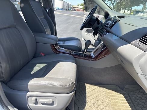 Used 2005 Toyota Camry XLE FWD image 51