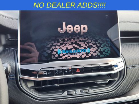 New 2026 Jeep Compass Latitude image 14