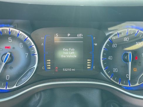 Used 2023 Chrysler Voyager LX FWD image 19