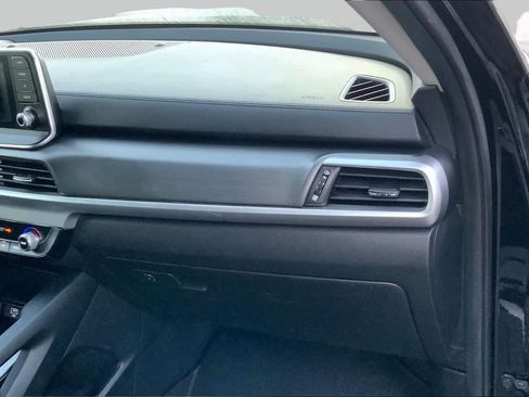 Used 2020 Kia Telluride LX FWD image 18