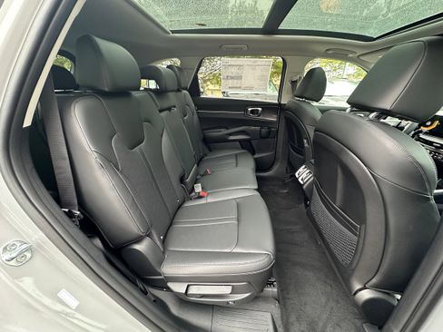 New 2026 Kia Sorento S image 16