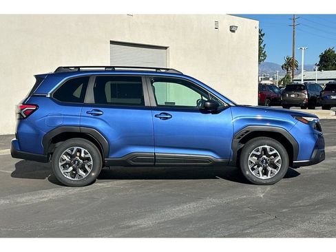 Used 2026 Subaru Forester Premium AWD/4WD image 2