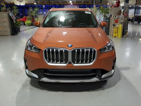 Used 2025 BMW X1 xDrive28i image 3