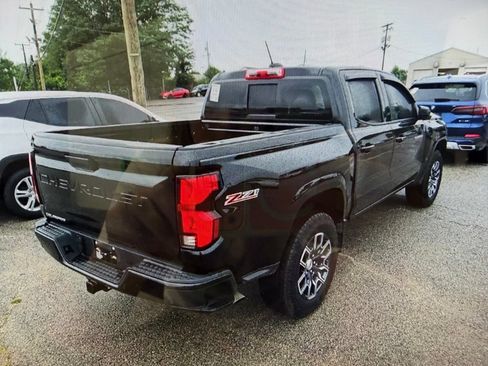 Used 2024 Chevrolet Colorado Z71 w/ Z71 Convenience Package 2 AWD/4WD image 4