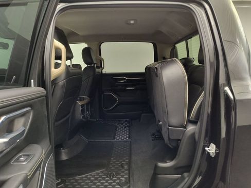 Used 2019 RAM 1500 Laramie AWD/4WD image 22