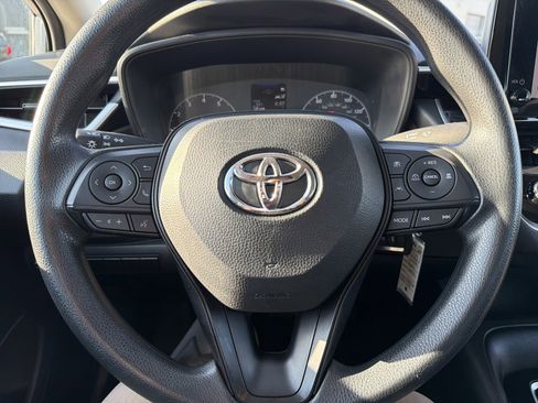 Used 2024 Toyota Corolla LE image 27