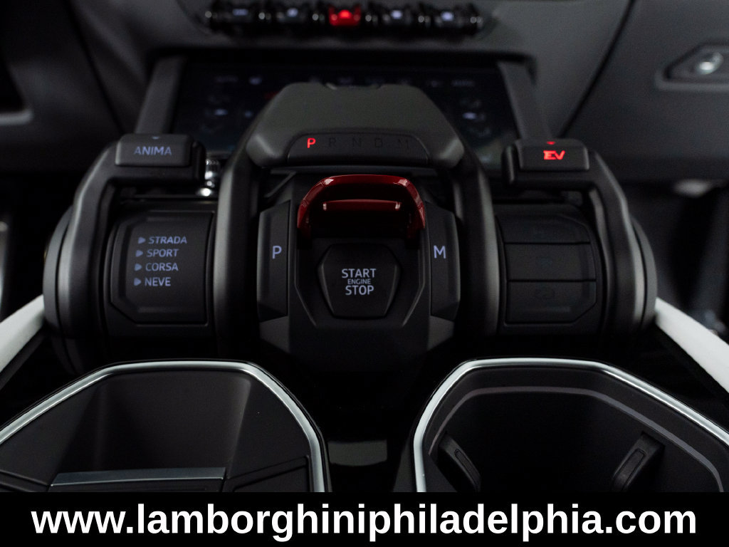Used 2025 Lamborghini Urus S AWD/4WD image 23