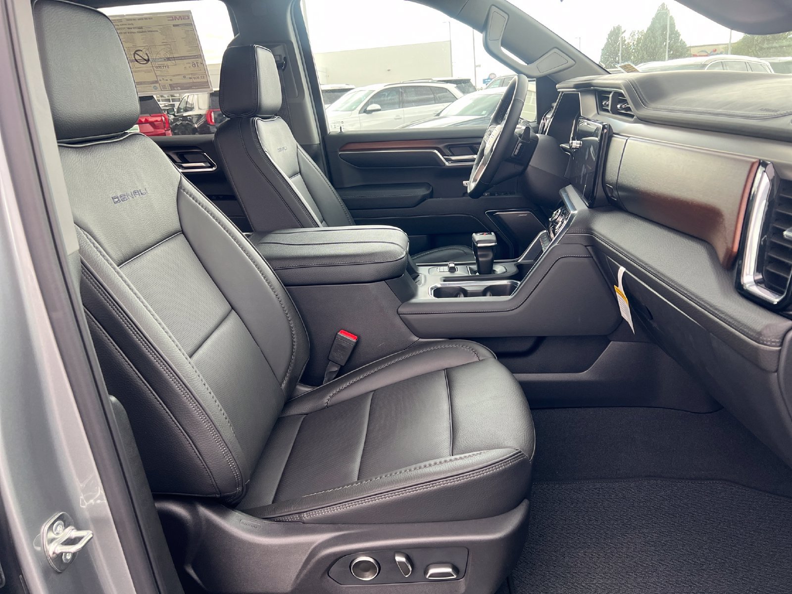 Used 2026 GMC Sierra 1500 Denali w/ Denali Reserve Package AWD/4WD image 18