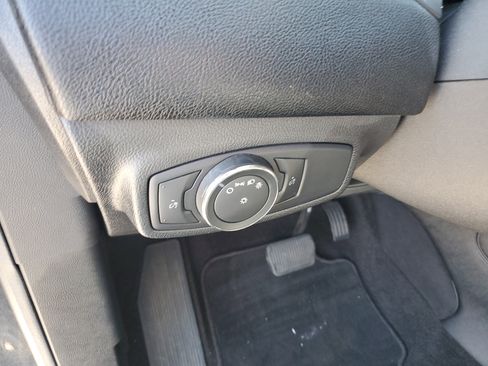 Used 2015 Lincoln MKC FWD w/ Equipment Group 101A Select image 18