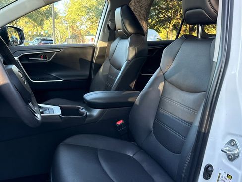 Used 2023 Toyota RAV4 Limited image 11