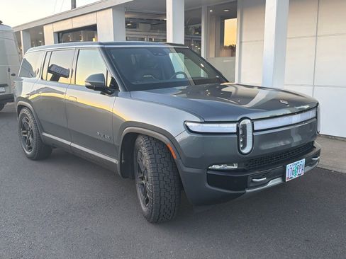 Used 2023 Rivian R1S Adventure AWD/4WD image 3