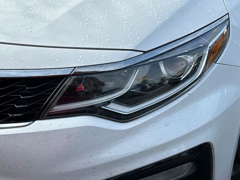 Used 2019 Kia Optima S w/ S Panoramic Sunroof Package image 10