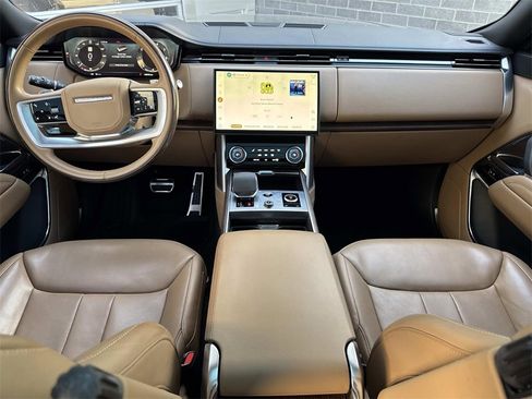 Certified 2023 Land Rover Range Rover SE image 17