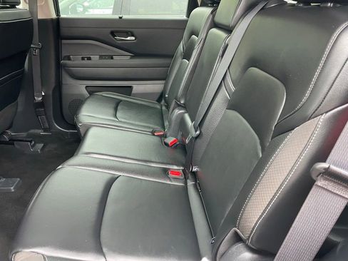 Certified 2023 Nissan Pathfinder SL AWD/4WD image 8