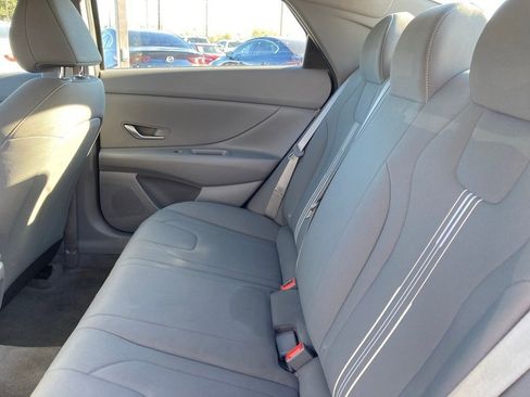 Used 2024 Hyundai Elantra SEL image 11