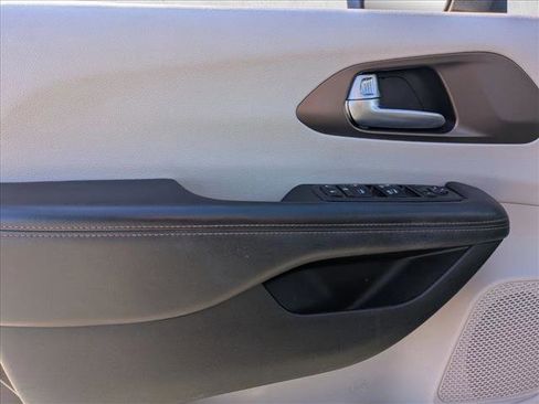 Used 2017 Chrysler Pacifica LX w/ Tire & Wheel Group image 6