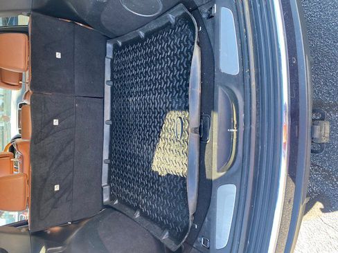 Used 2012 Jeep Grand Cherokee Overland image 8