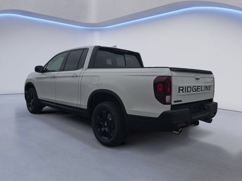New 2026 Honda Ridgeline Black Edition image 3