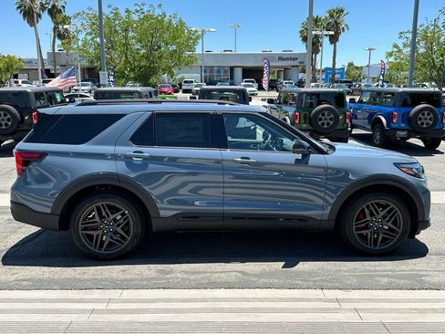 New 2026 Ford Explorer ST w/ Sun And Sound Package AWD/4WD image 9