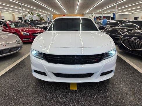 Used 2023 Dodge Charger SXT RWD image 2