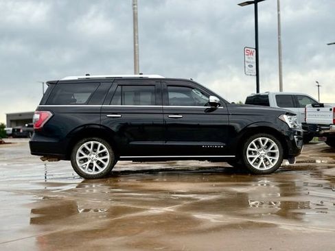 Used 2018 Ford Expedition Platinum AWD/4WD image 7