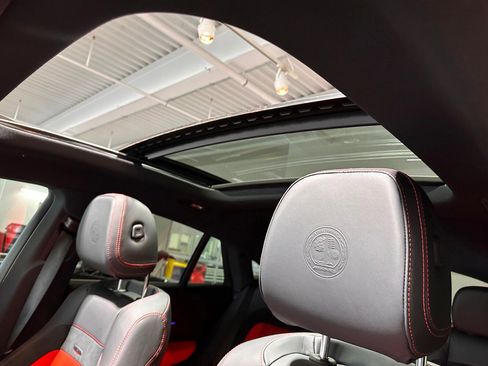 Used 2025 Mercedes-Benz GLE 53 AMG 4MATIC image 12