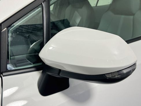 Used 2026 Toyota Corolla SE FWD image 12