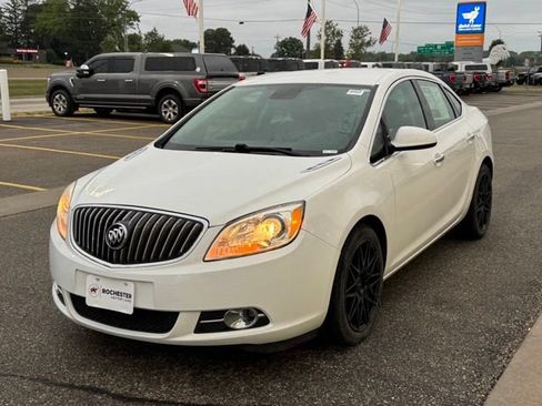 Used 2014 Buick Verano FWD image 31