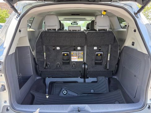 Used 2024 Toyota Sienna XLE w/ XLE Plus Package AWD/4WD image 19
