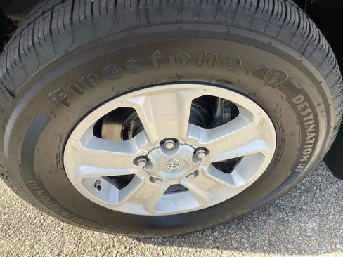 Used 2016 Toyota Tundra SR5 image 8