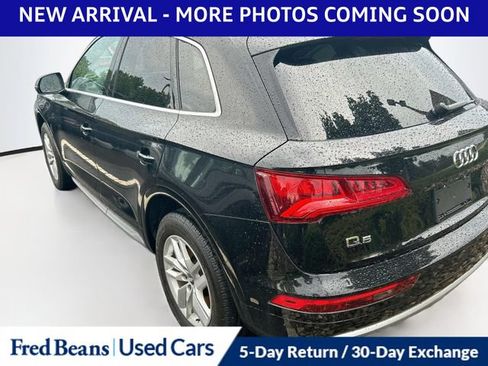 Used 2020 Audi Q5 2.0T Premium w/ Convenience Package AWD/4WD image 3