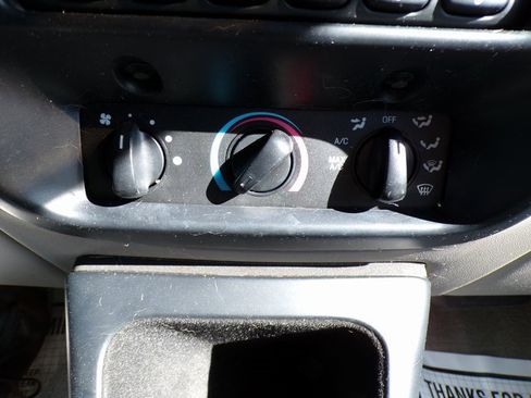 Used 1998 Ford Explorer Limited image 19