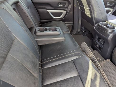 Used 2020 Nissan Titan SL w/ Moonroof Package image 12