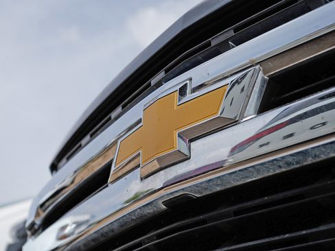 Used 2020 Chevrolet Silverado 1500 LT w/ Trailering Package image 8