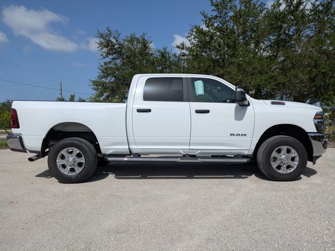 Used 2026 RAM 2500 Big Horn AWD/4WD image 3