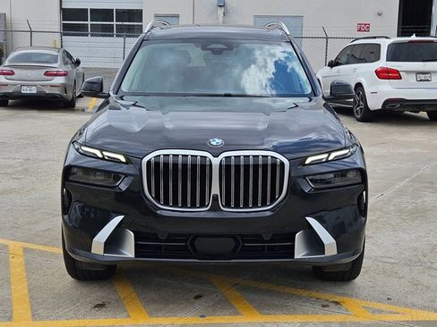 Used 2023 BMW X7 xDrive40i image 2