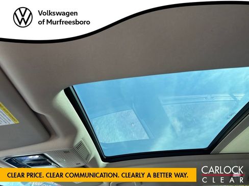 Certified 2024 Volkswagen Atlas SE FWD image 25