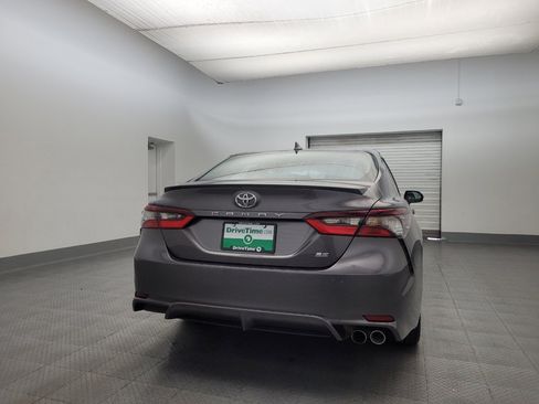 Used 2022 Toyota Camry SE image 7