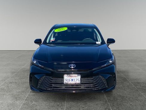 Used 2025 Toyota Camry LE image 8