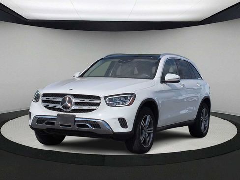 Used 2021 Mercedes-Benz GLC 300 4MATIC image 4