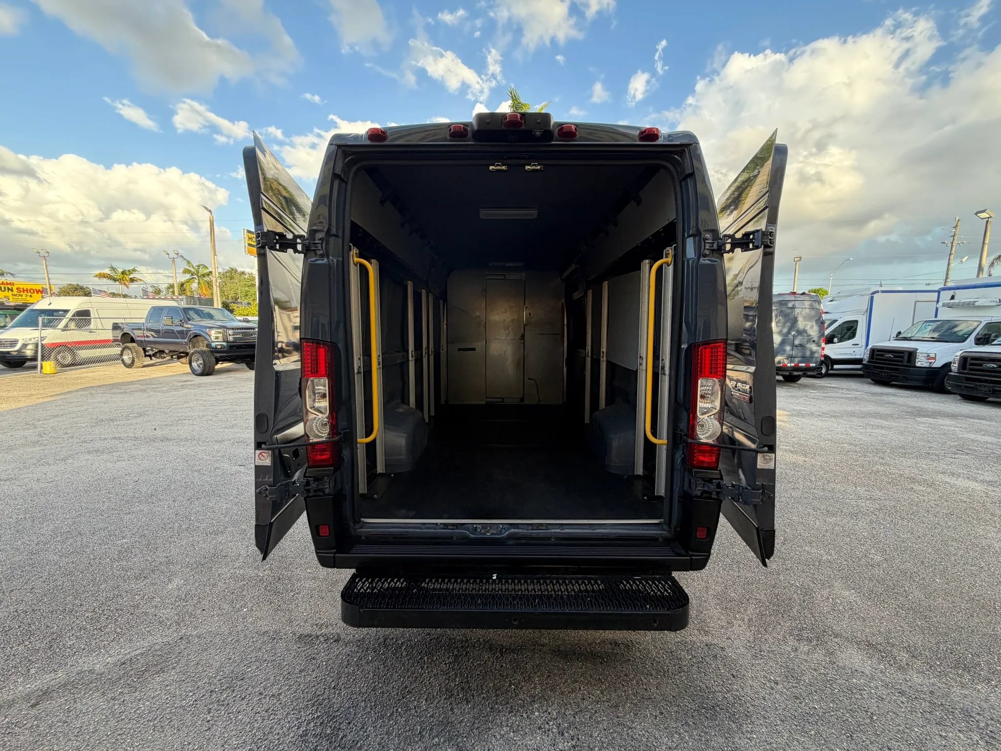 Used 2020 RAM ProMaster 3500 FWD image 5