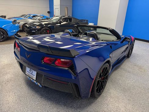 Used 2017 Chevrolet Corvette Grand Sport w/ Z07 Performance Package RWD image 8