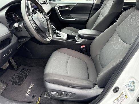 Certified 2024 Toyota RAV4 XLE FWD image 25