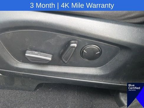 Used 2023 Ford Explorer XLT AWD/4WD image 28