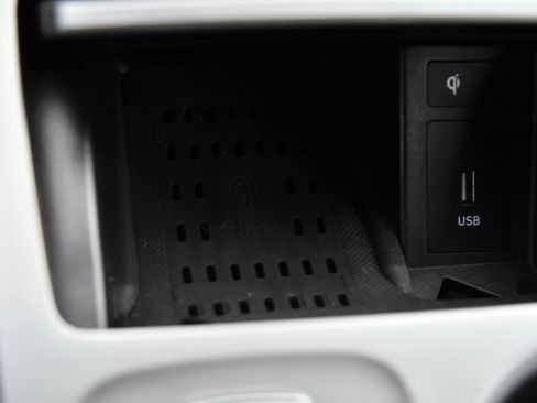 Used 2023 Hyundai Kona Limited image 26