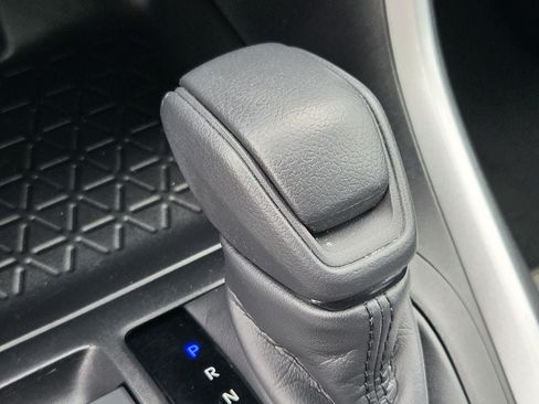 Used 2025 Toyota RAV4 LE FWD image 17