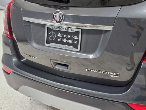 Used 2018 Buick Encore Essence AWD/4WD image 13