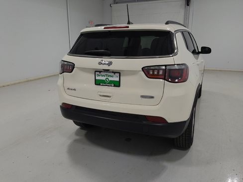 Used 2019 Jeep Compass Latitude w/ Popular Equipment Group AWD/4WD image 7
