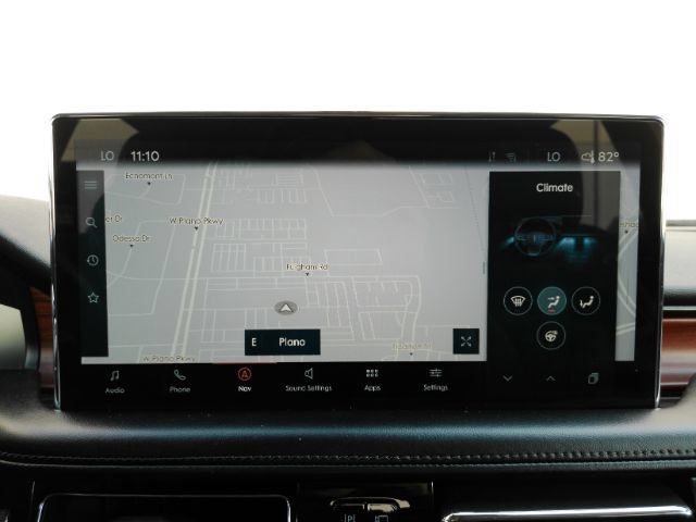 Used 2021 Lincoln Nautilus Reserve AWD/4WD image 12