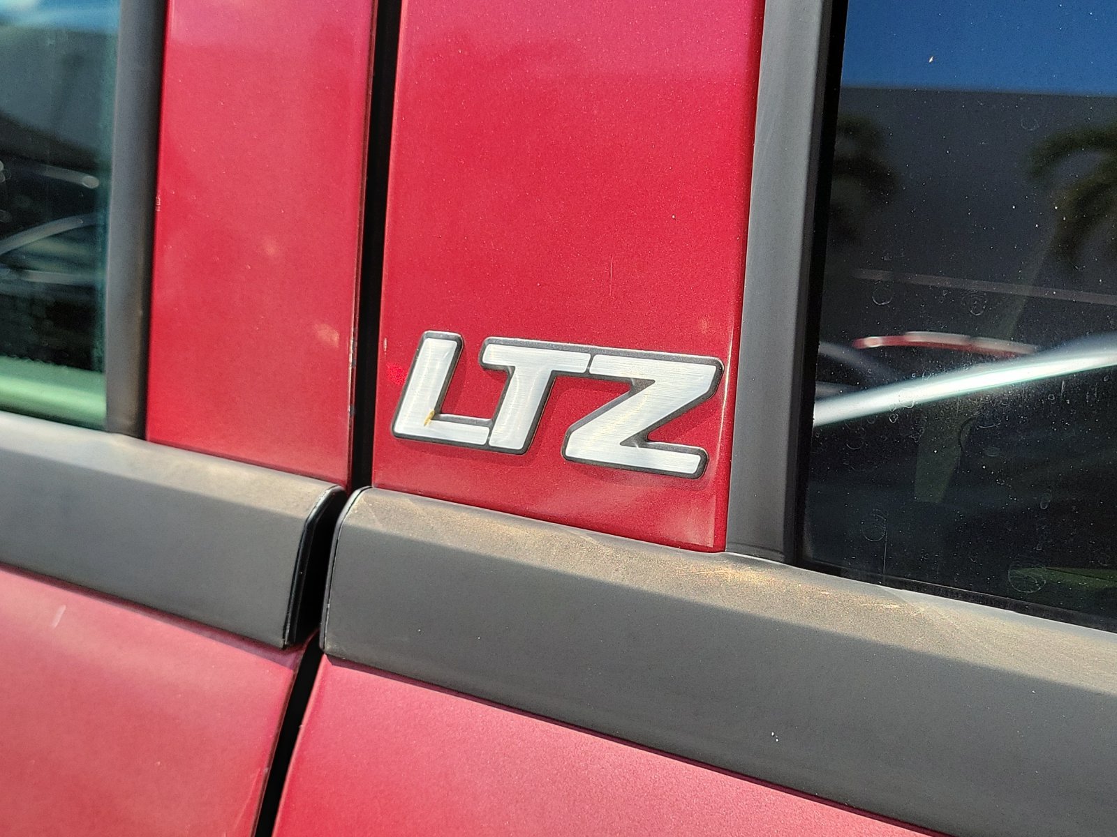 Used 2002 Chevrolet TrailBlazer LTZ RWD image 6